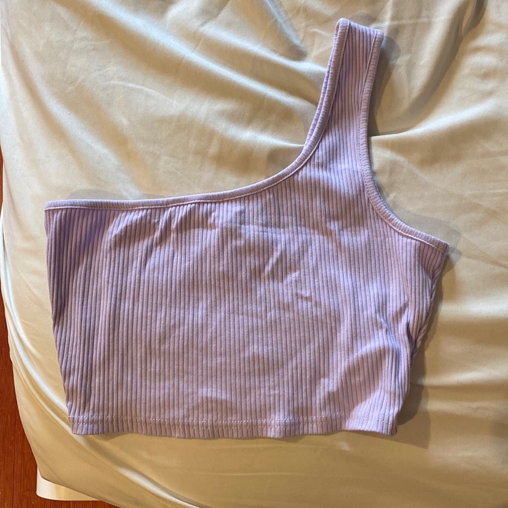 Shein one shoulder purple crop top.